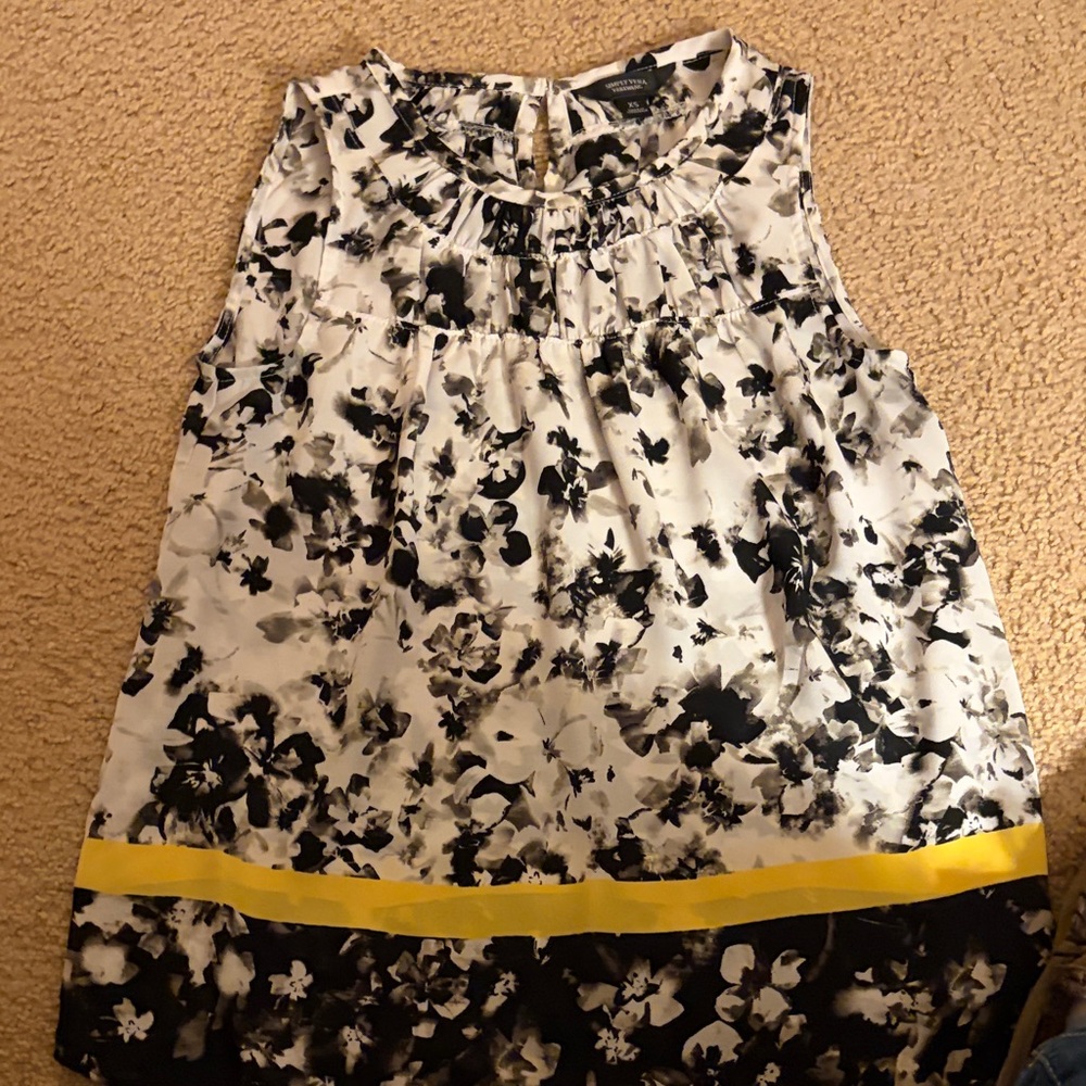 Floral Sleeveless Top with Yellow Accent SIMPLY VERA